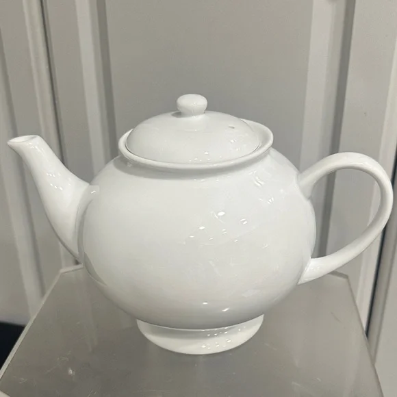 Pottery Barn White Teapot - Picture 6 of 13